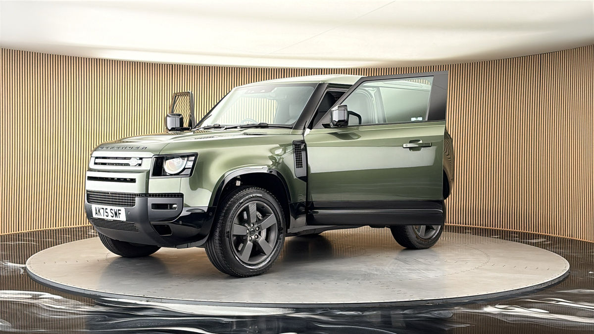 Land Rover Defender 90 Image 22