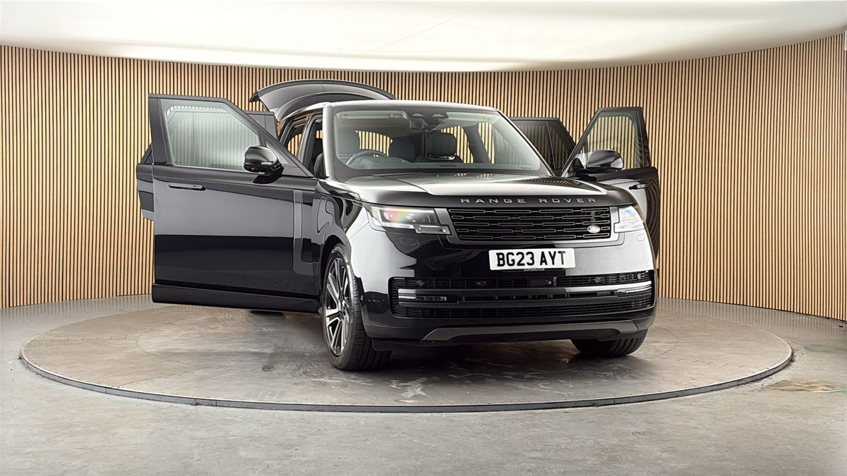 More views of Land Rover Range Rover
