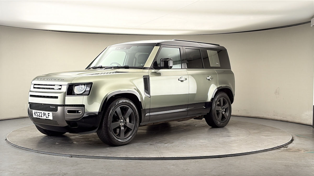 Land Rover Defender 110 Image 20