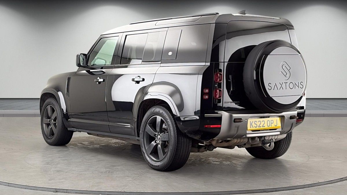 Land Rover Defender 110 Image 2