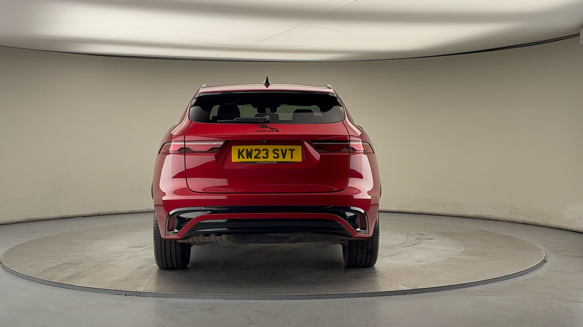 Jaguar F-PACE Image 4