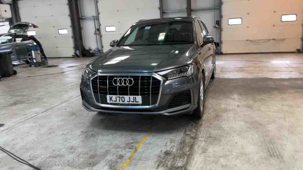 More views of Audi Q7