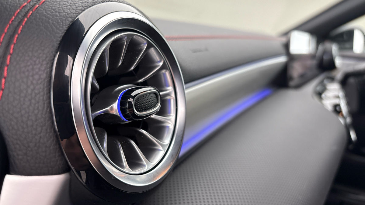 Mercedes-Benz CLA Image 6