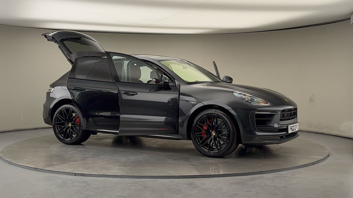 More views of Porsche Macan