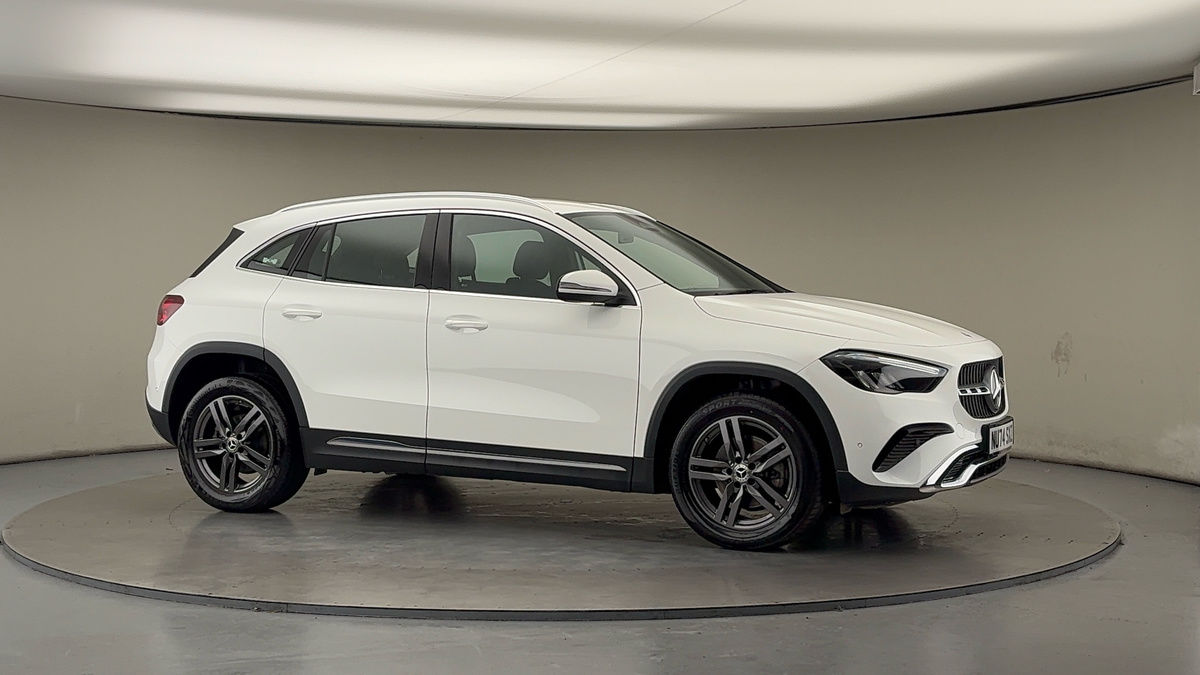 More views of Mercedes-Benz GLA