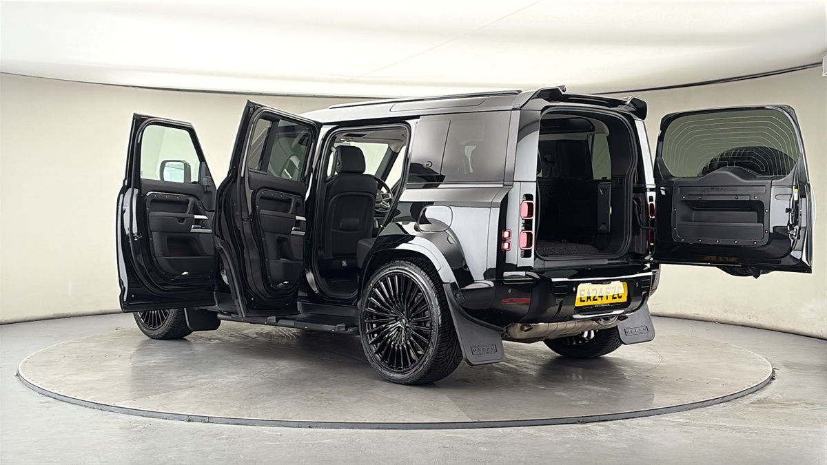 More views of Land Rover Defender 110