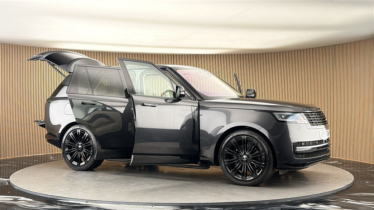 More views of Land Rover Range Rover