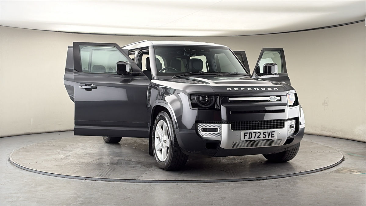 More views of Land Rover Defender 110