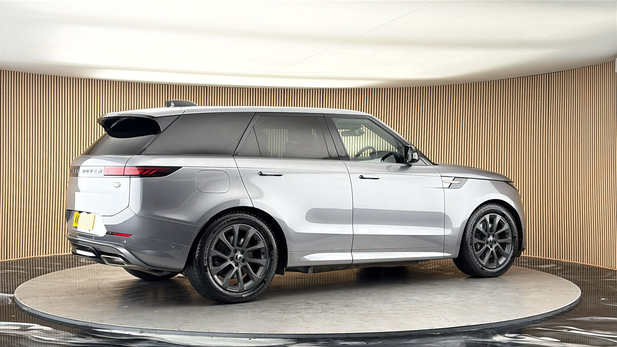 More views of Land Rover Range Rover Sport