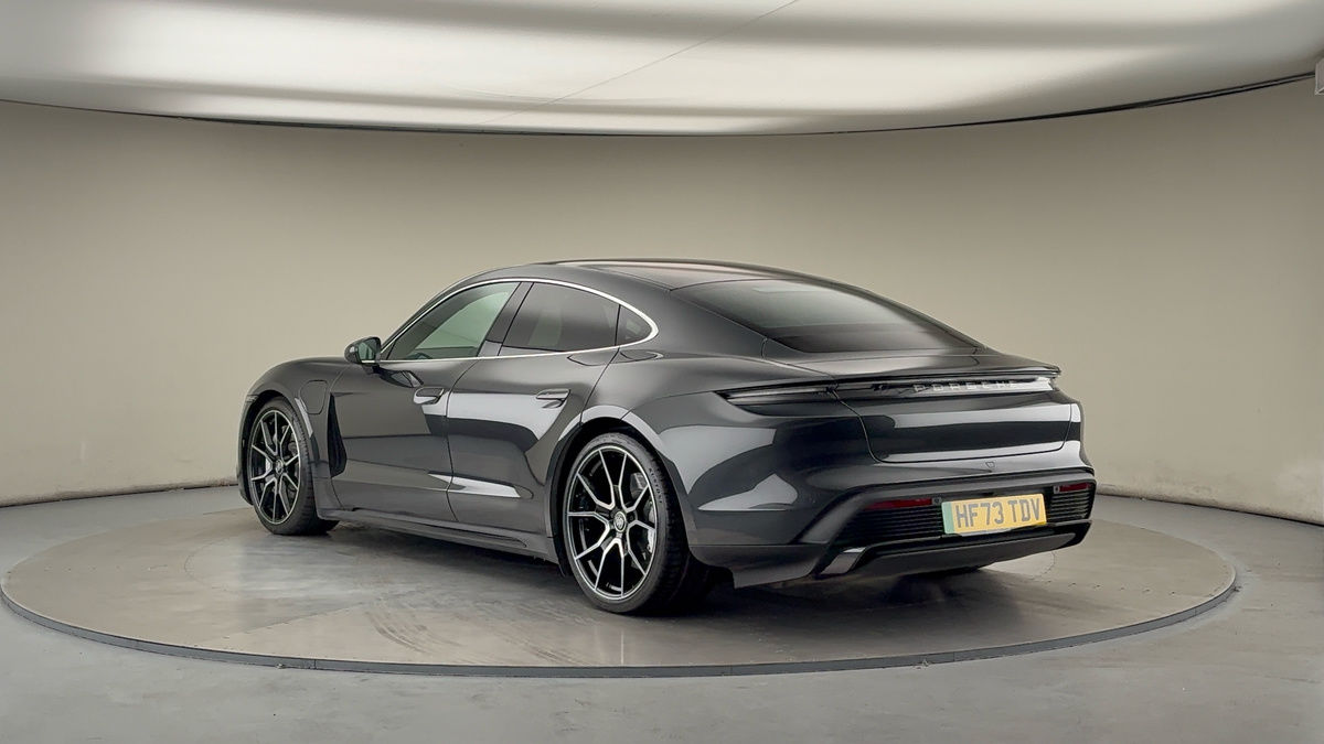 Porsche Taycan Image 2