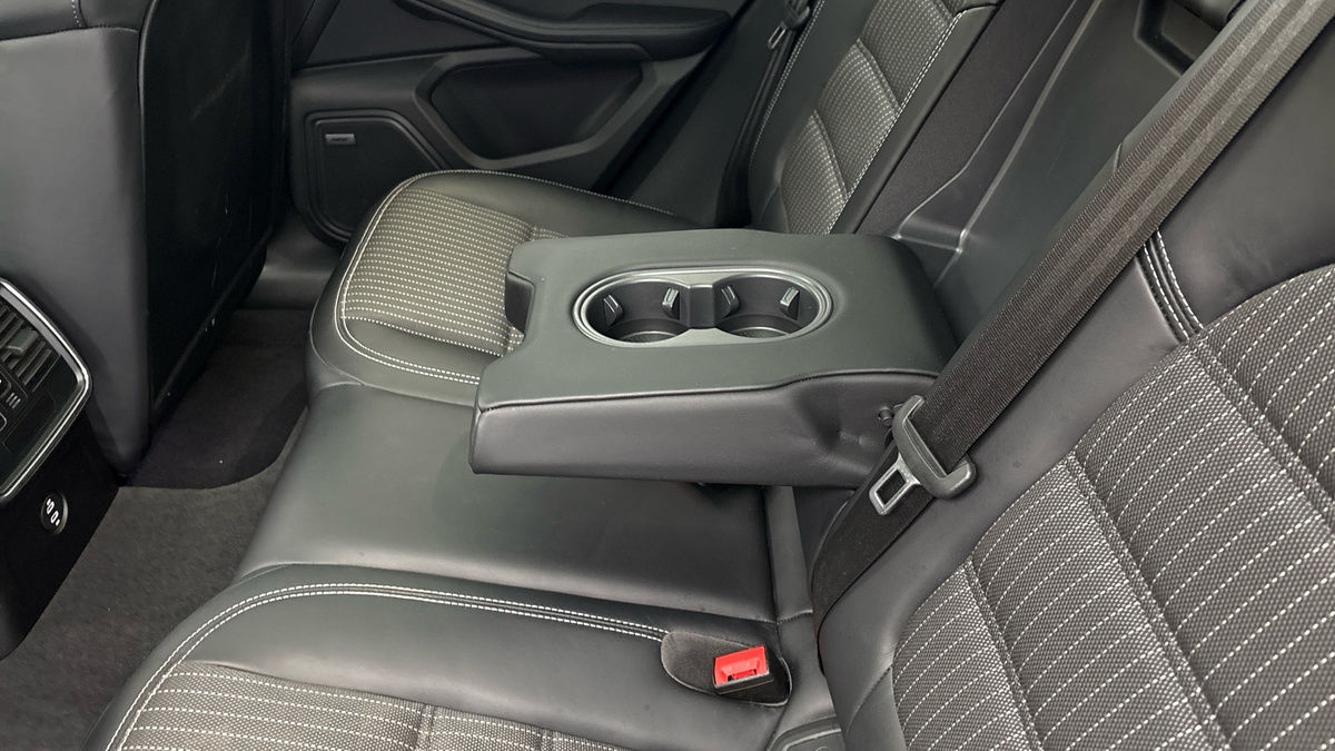 Porsche Macan Image 9