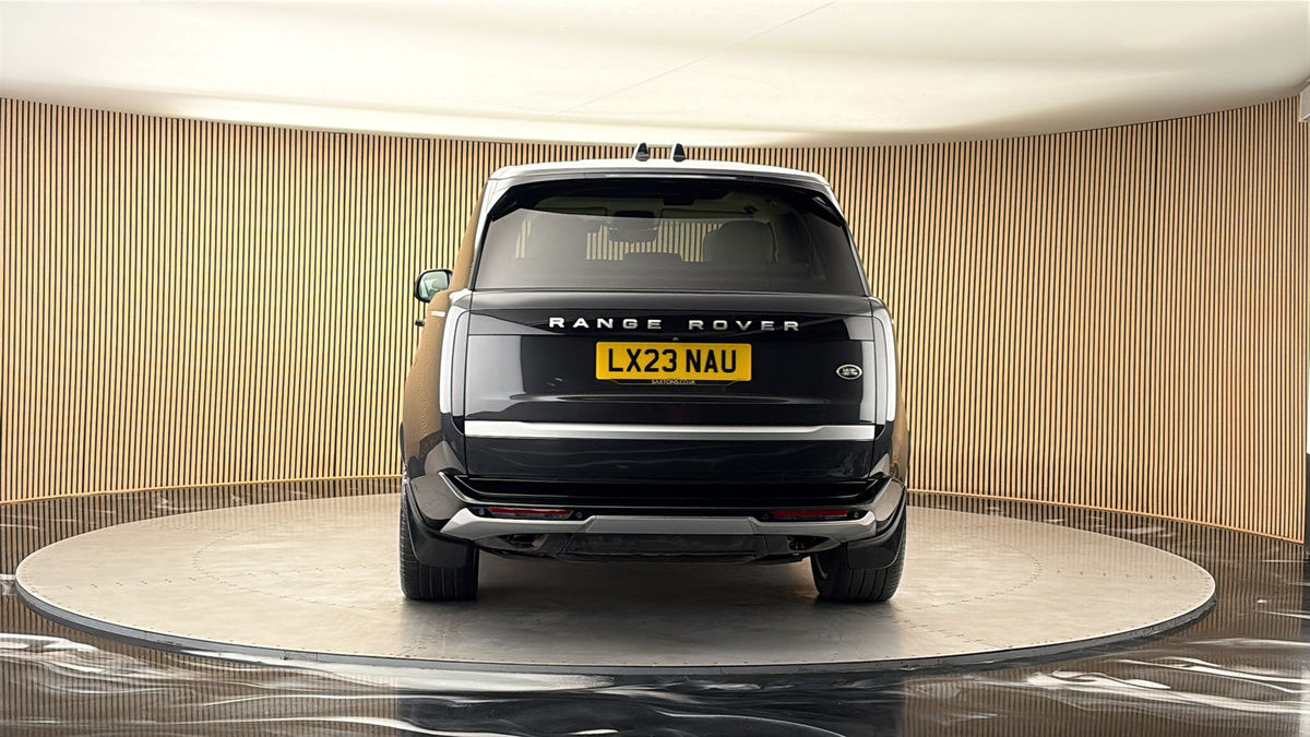 More views of Land Rover Range Rover