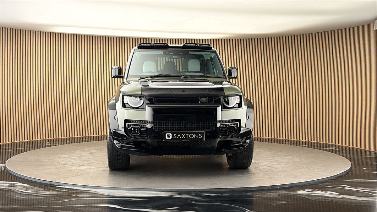 More views of Land Rover Defender 90