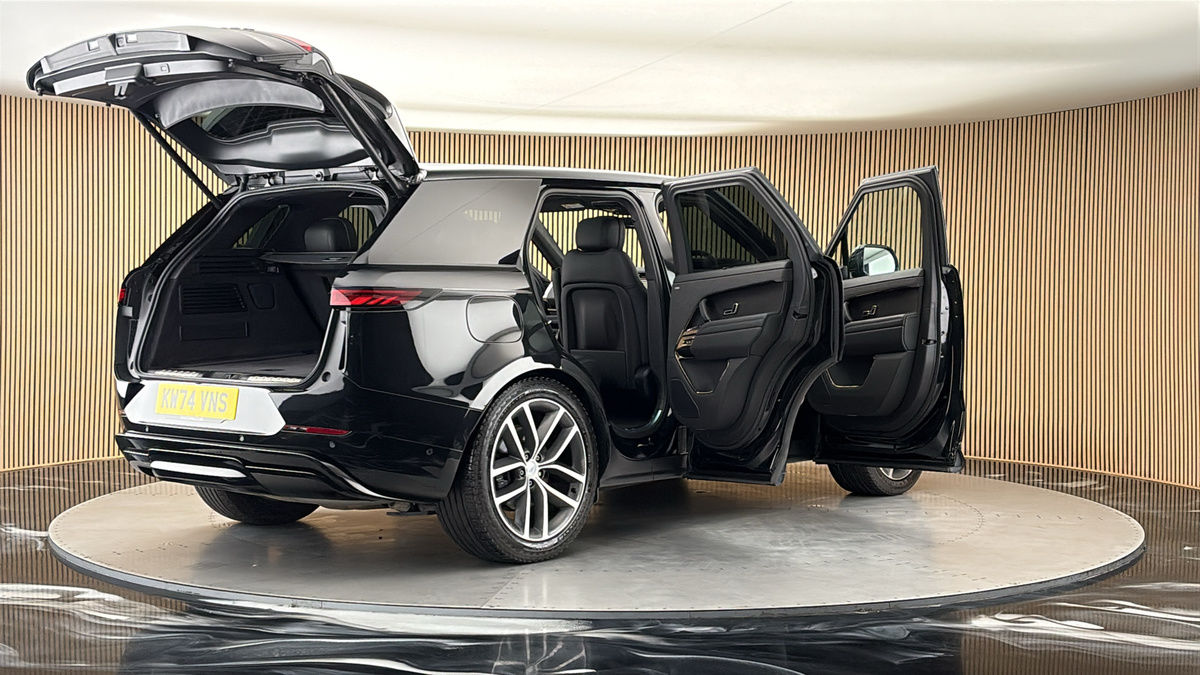 More views of Land Rover Range Rover Sport