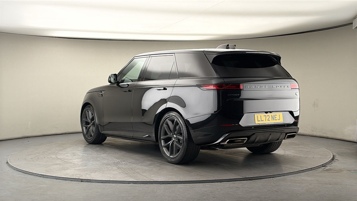 Land Rover Range Rover Sport Image 2