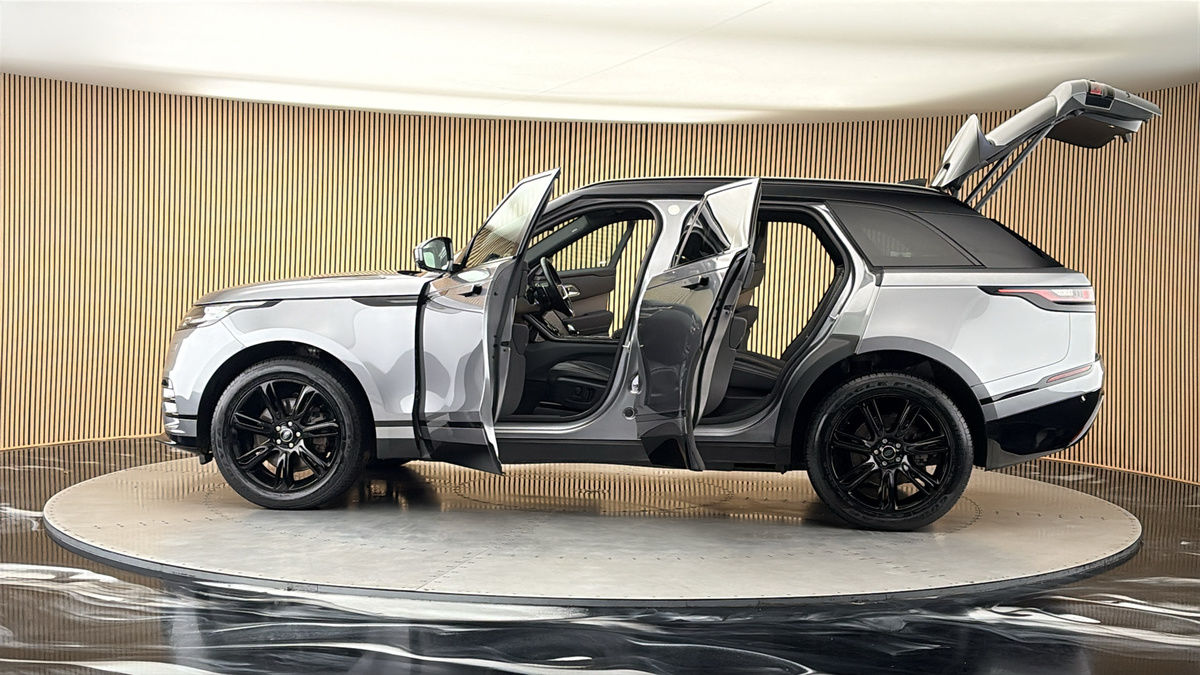 More views of Land Rover Range Rover Velar