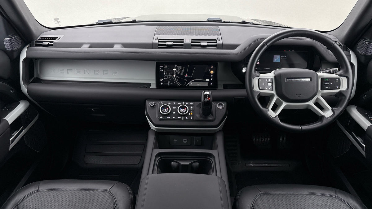 Land Rover Defender 110 Image 12
