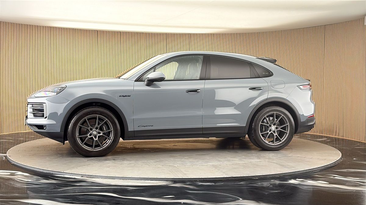 More views of Porsche Cayenne