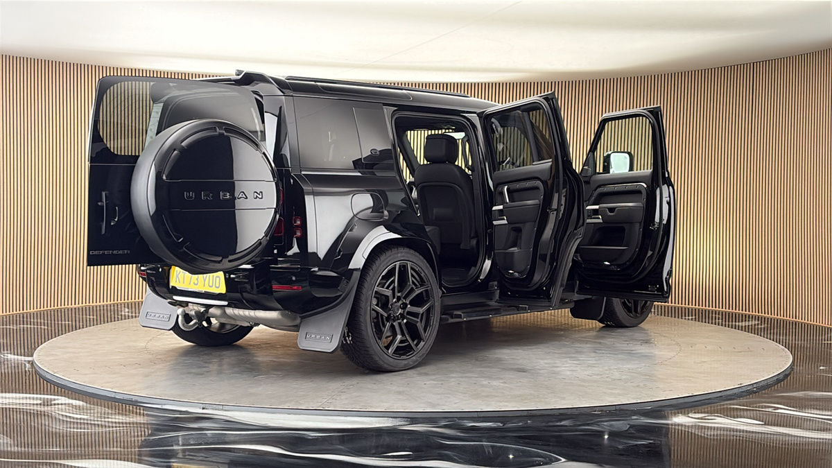More views of Land Rover Defender 110