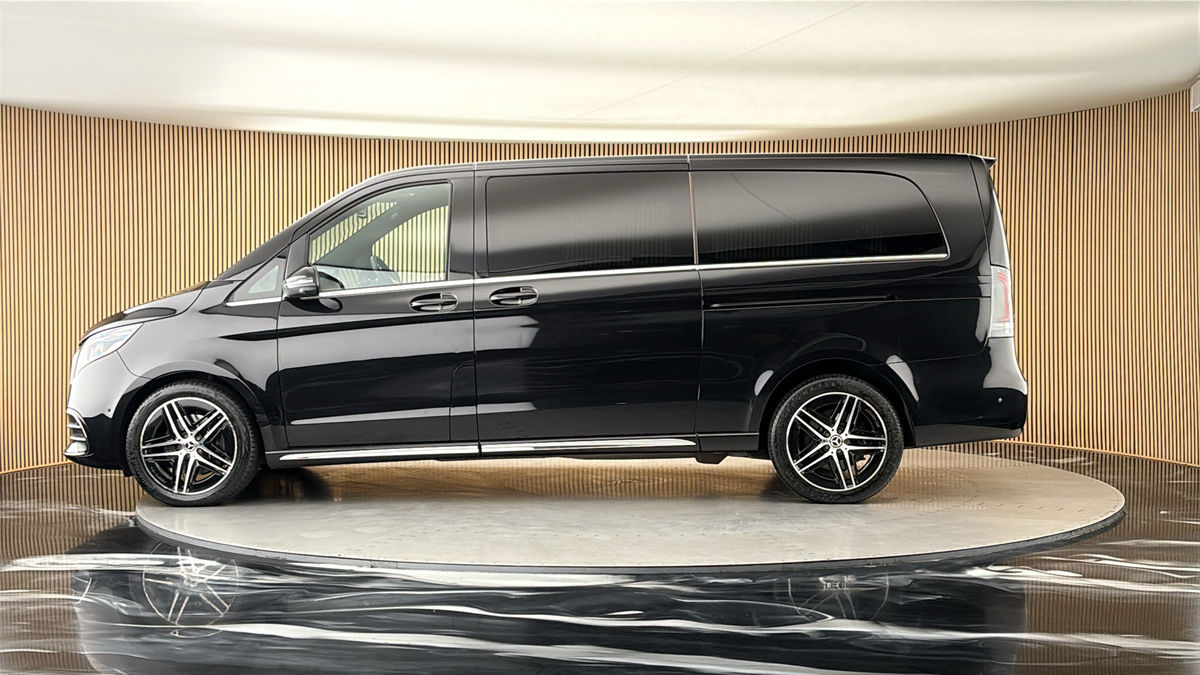 Mercedes-Benz V Class Image 15