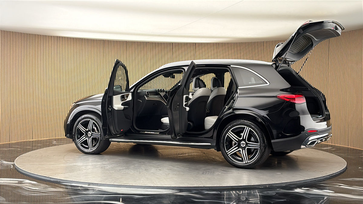 More views of Mercedes-Benz GLC