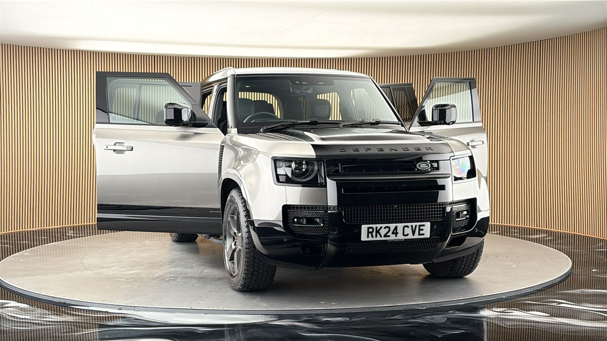 More views of Land Rover Defender 110