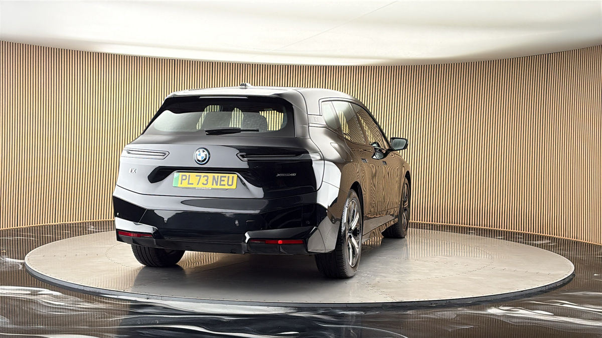 More views of BMW iX