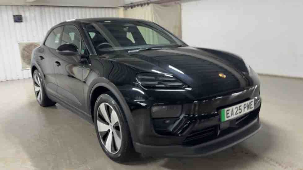 More views of Porsche Macan