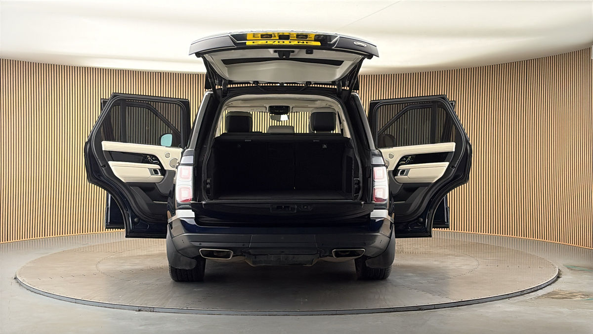 More views of Land Rover Range Rover