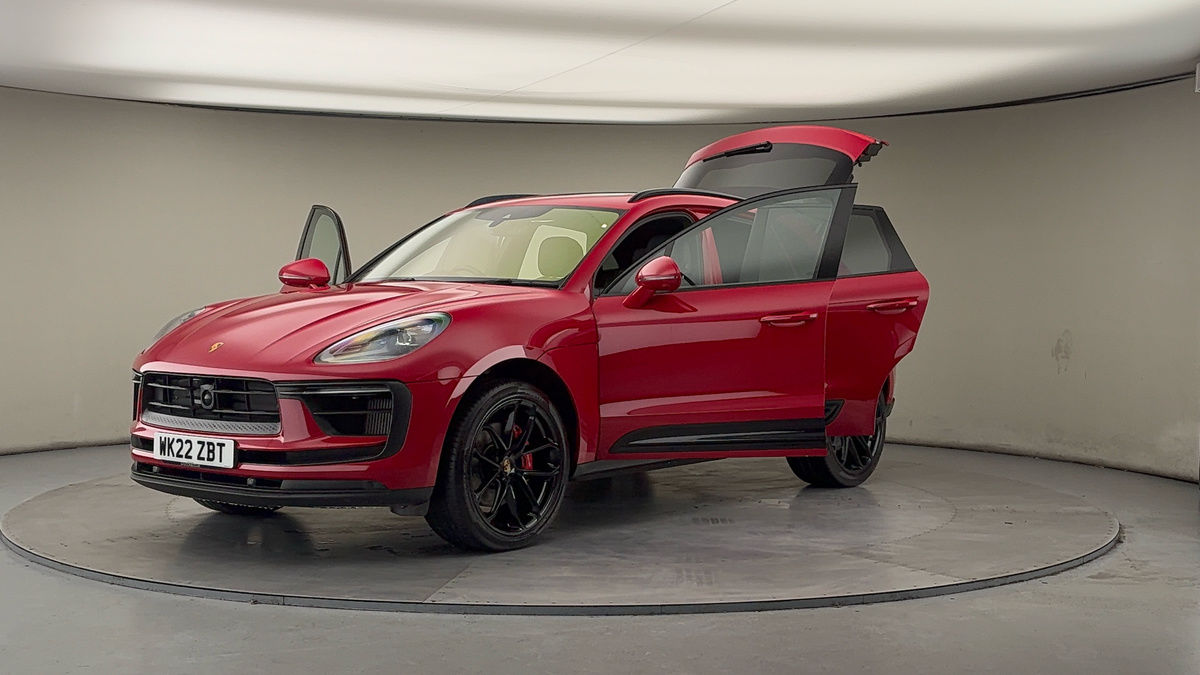 More views of Porsche Macan