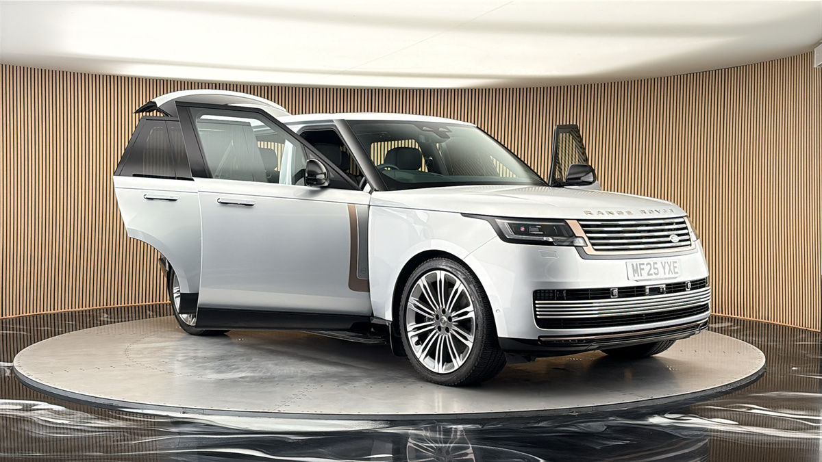 More views of Land Rover Range Rover
