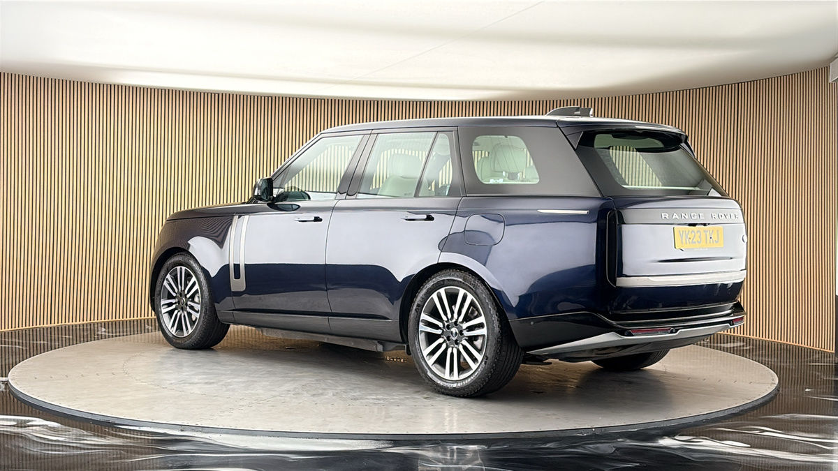 More views of Land Rover Range Rover