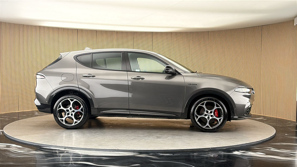 More views of Alfa Romeo Tonale