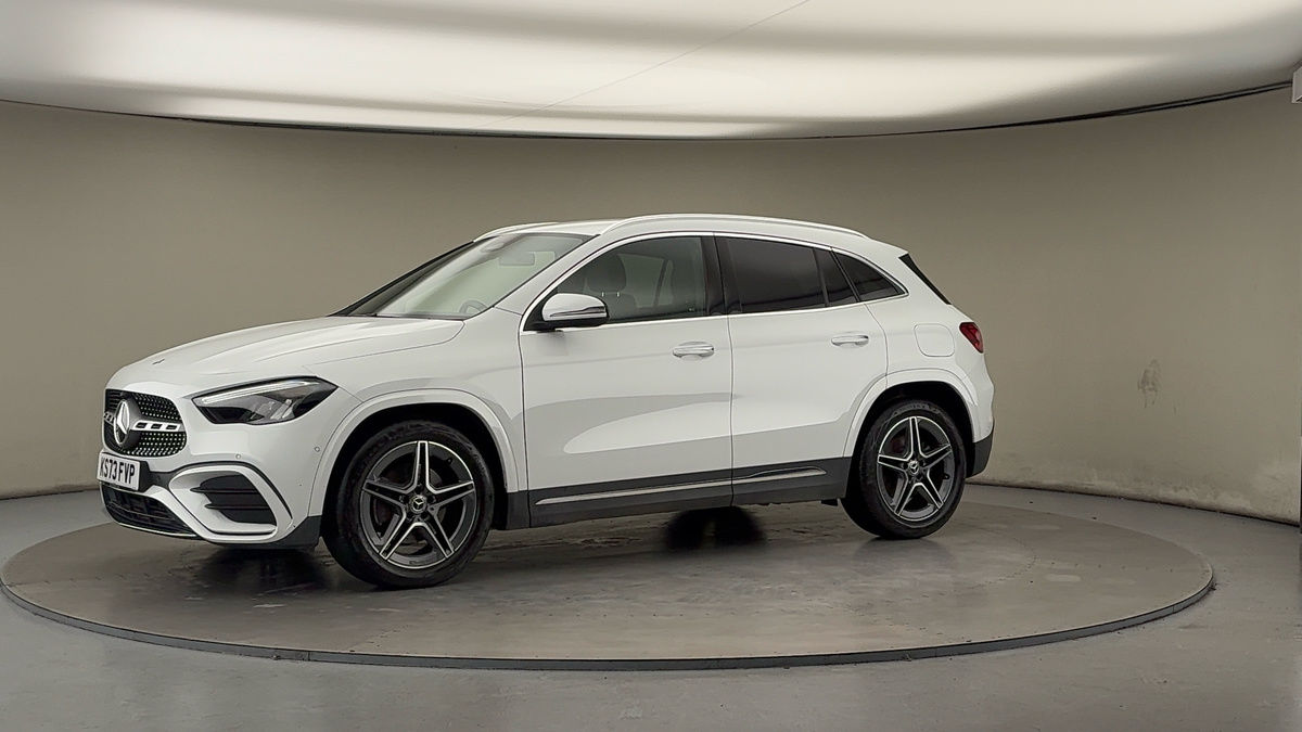 More views of Mercedes-Benz GLA