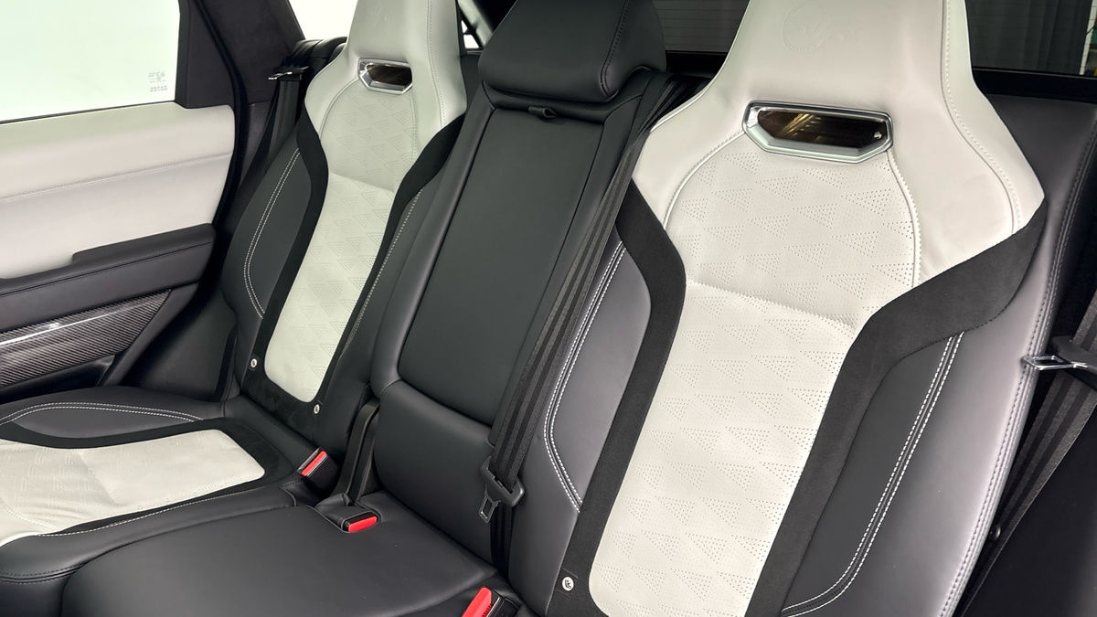 Land Rover Range Rover Sport Image 8
