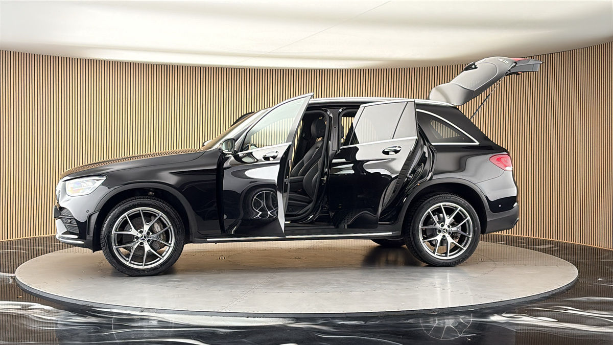 More views of Mercedes-Benz GLC