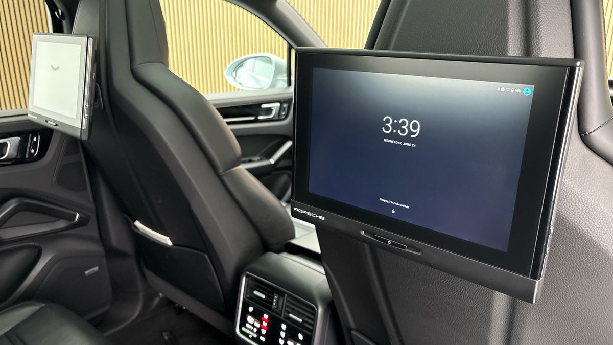 Porsche Cayenne Image 29