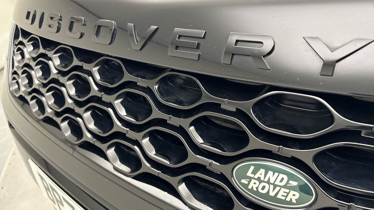 Land Rover Discovery Sport Image 24