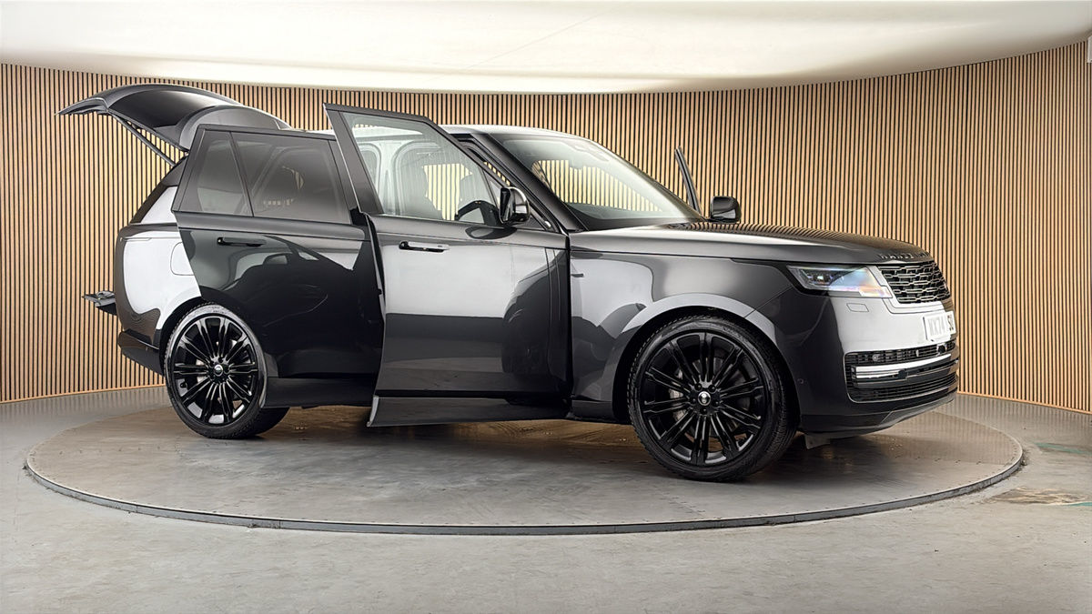 More views of Land Rover Range Rover