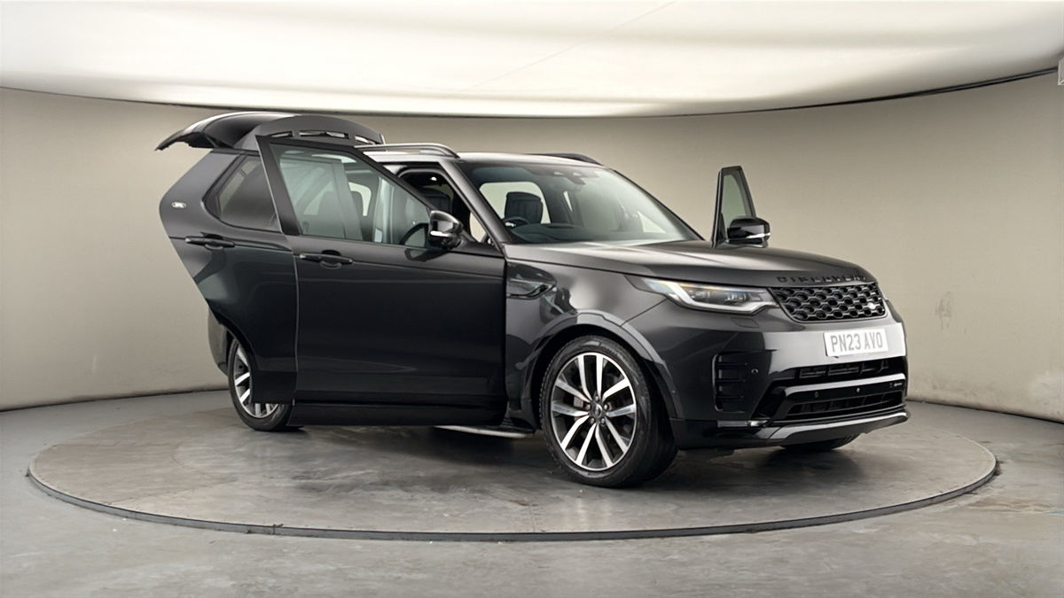 More views of Land Rover Discovery