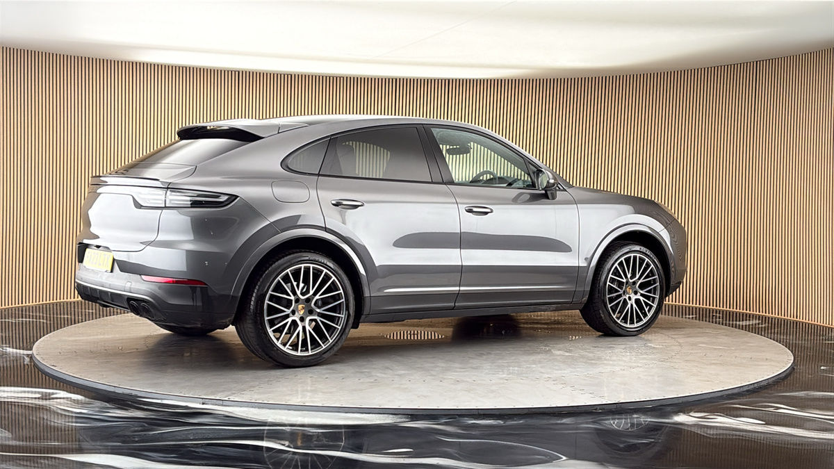 More views of Porsche Cayenne