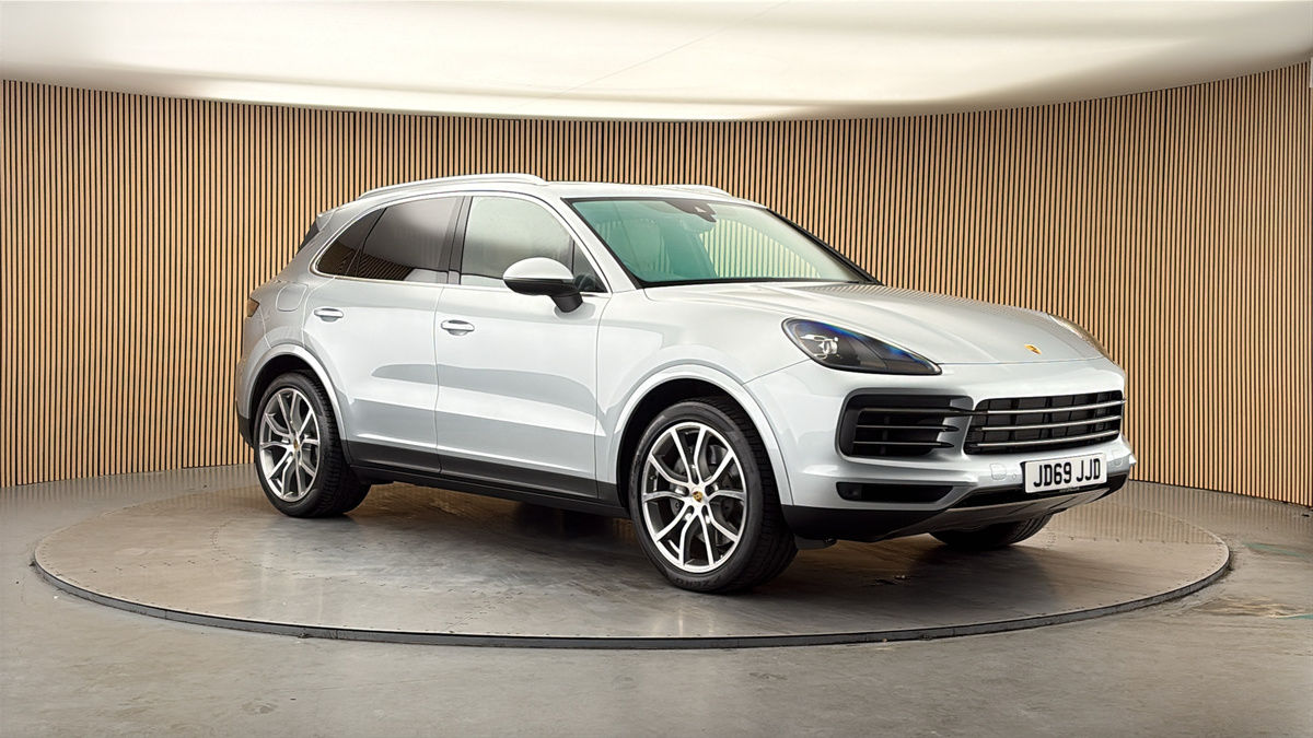 More views of Porsche Cayenne