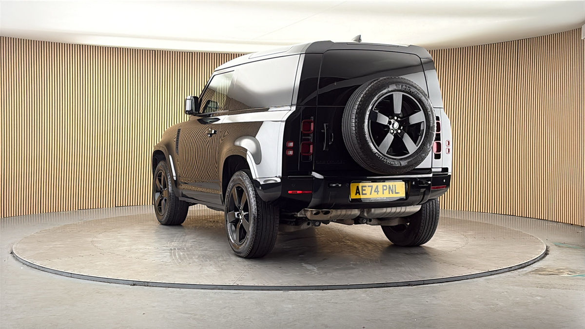 More views of Land Rover Defender 90