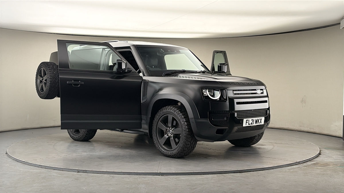 More views of Land Rover Defender 90