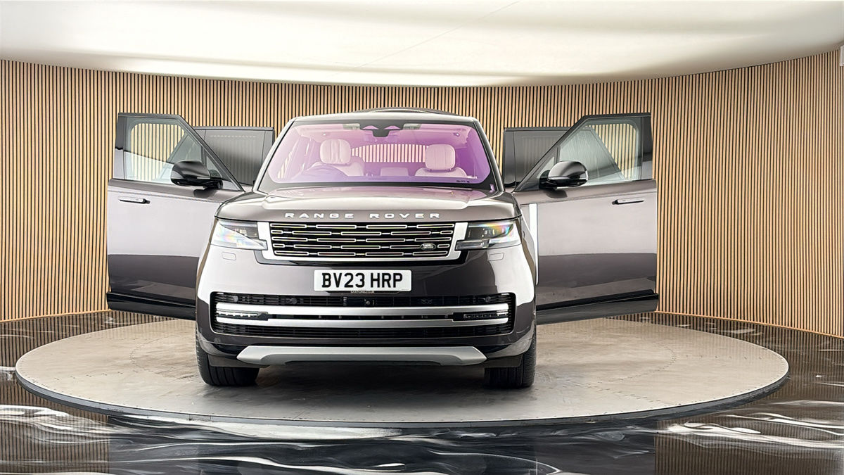 More views of Land Rover Range Rover