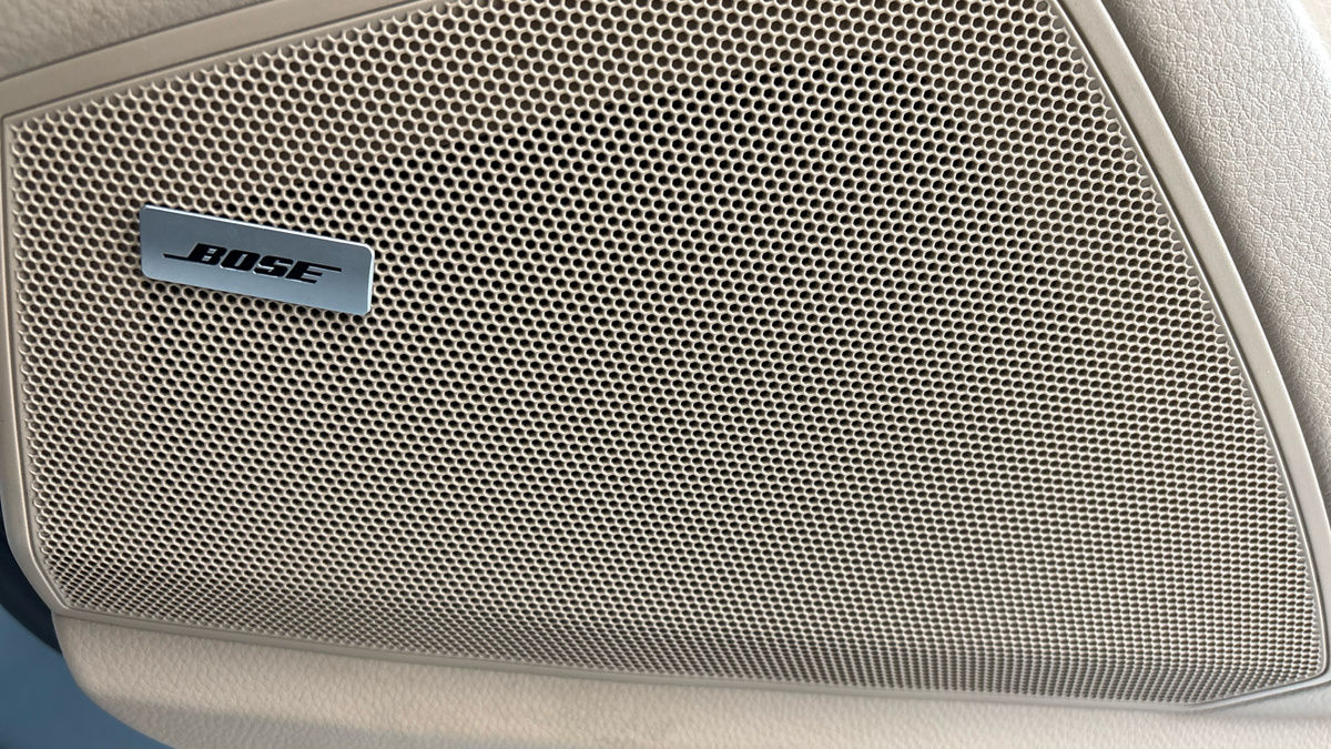 Porsche Cayenne Image 28