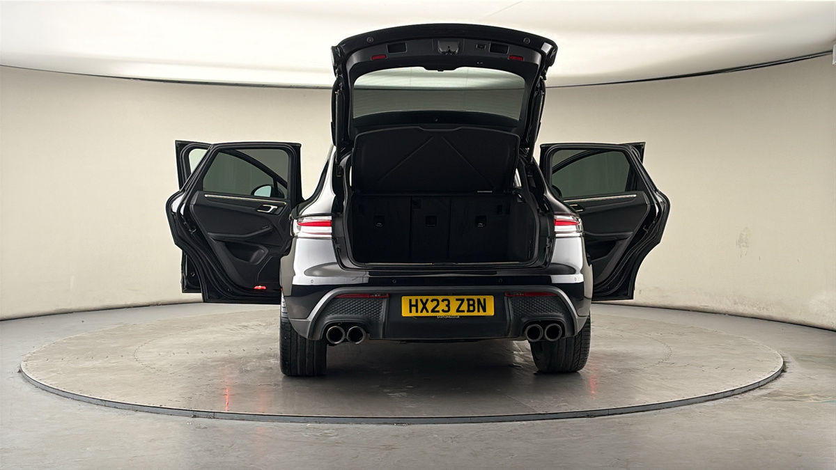 More views of Porsche Macan