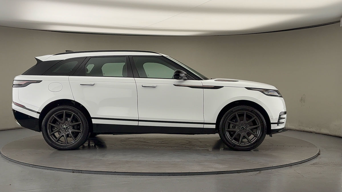 Land Rover Range Rover Velar Image 16