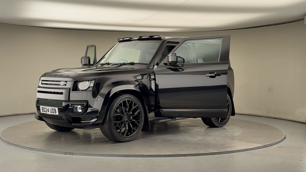 Land Rover Defender 90 Urban Image 22