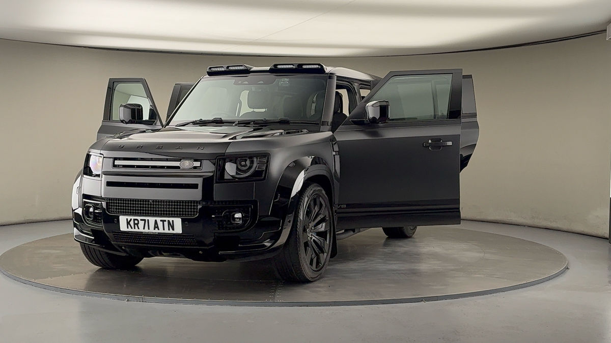 More views of Land Rover Defender 110